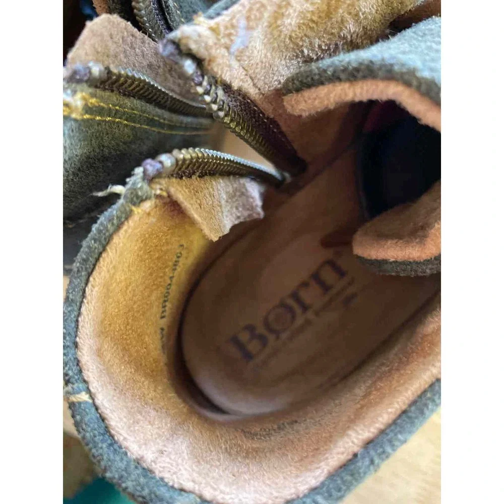 Women's Shoe Size 8.5 born Dark Green Casual Shoes